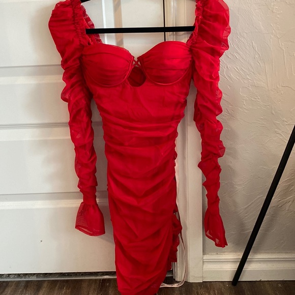 Oh Polly, Red Ruched Long Sleeve Body-con Dress, Size 6 - Picture 1 of 3